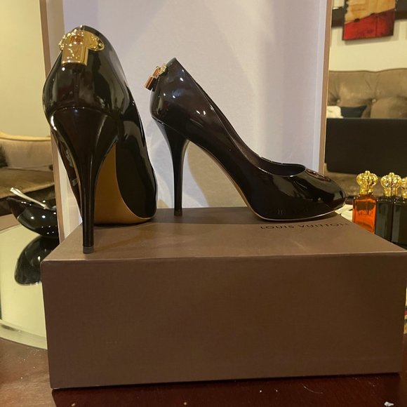 Authentic Louis Vuitton Pumps - Picture 1 of 6